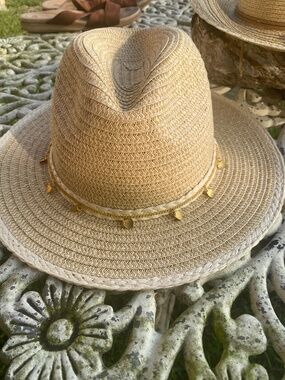 SUN AND SAND FEDORA STYLE GOLD SEASHELLS HAT 3 IN BRIM